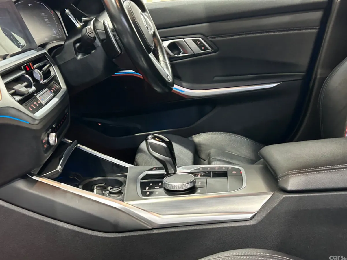 BMW 3-Series Saloon, Petrol Plug-in Hybrid, 2022, Blue