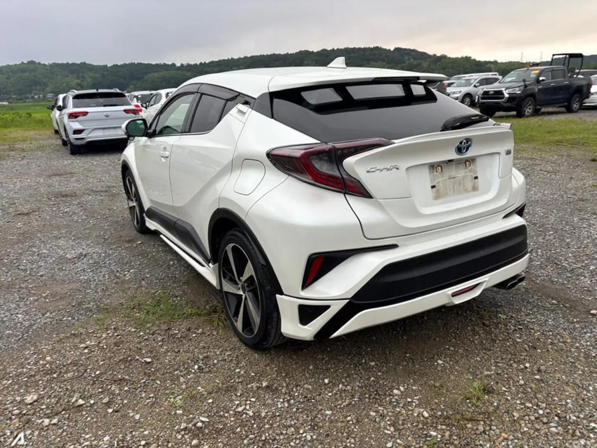 Toyota C-HR SUV, Petrol Hybrid, 2017, White