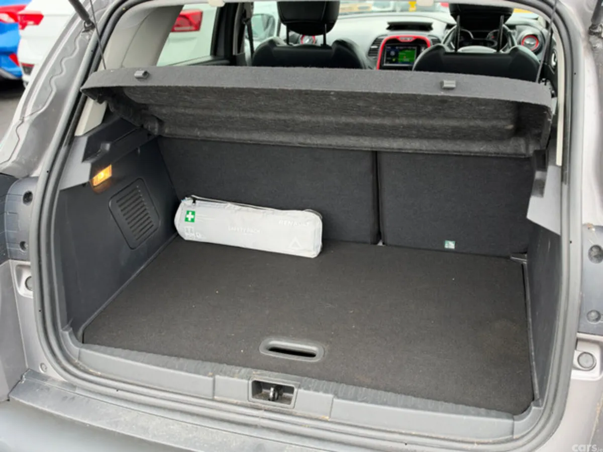 Renault Captur Hatchback, Diesel, 2017, Grey