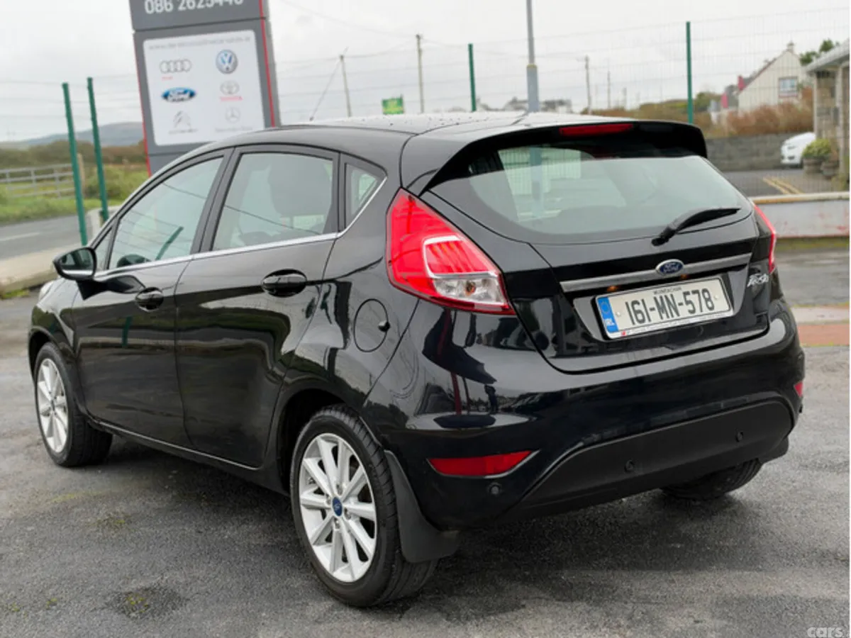 Ford Fiesta Hatchback, Petrol, 2016, Black