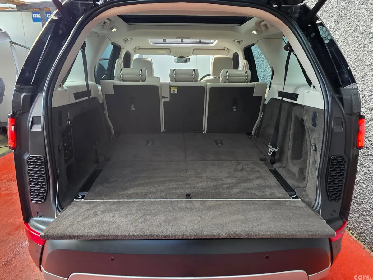 Land Rover Discovery SUV, Diesel, 2017, Grey
