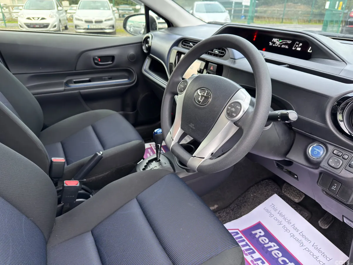 Toyota Aqua Hatchback, Petrol Hybrid, 2015, White