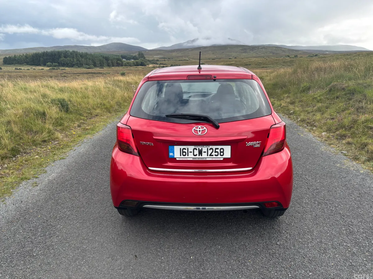 Toyota Yaris Hatchback, Petrol, 2016, Red