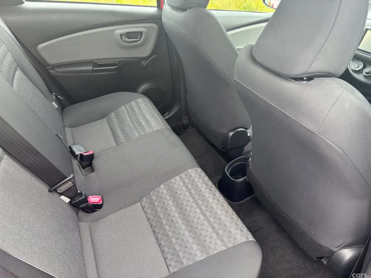 Toyota Yaris Hatchback, Petrol, 2016, Red