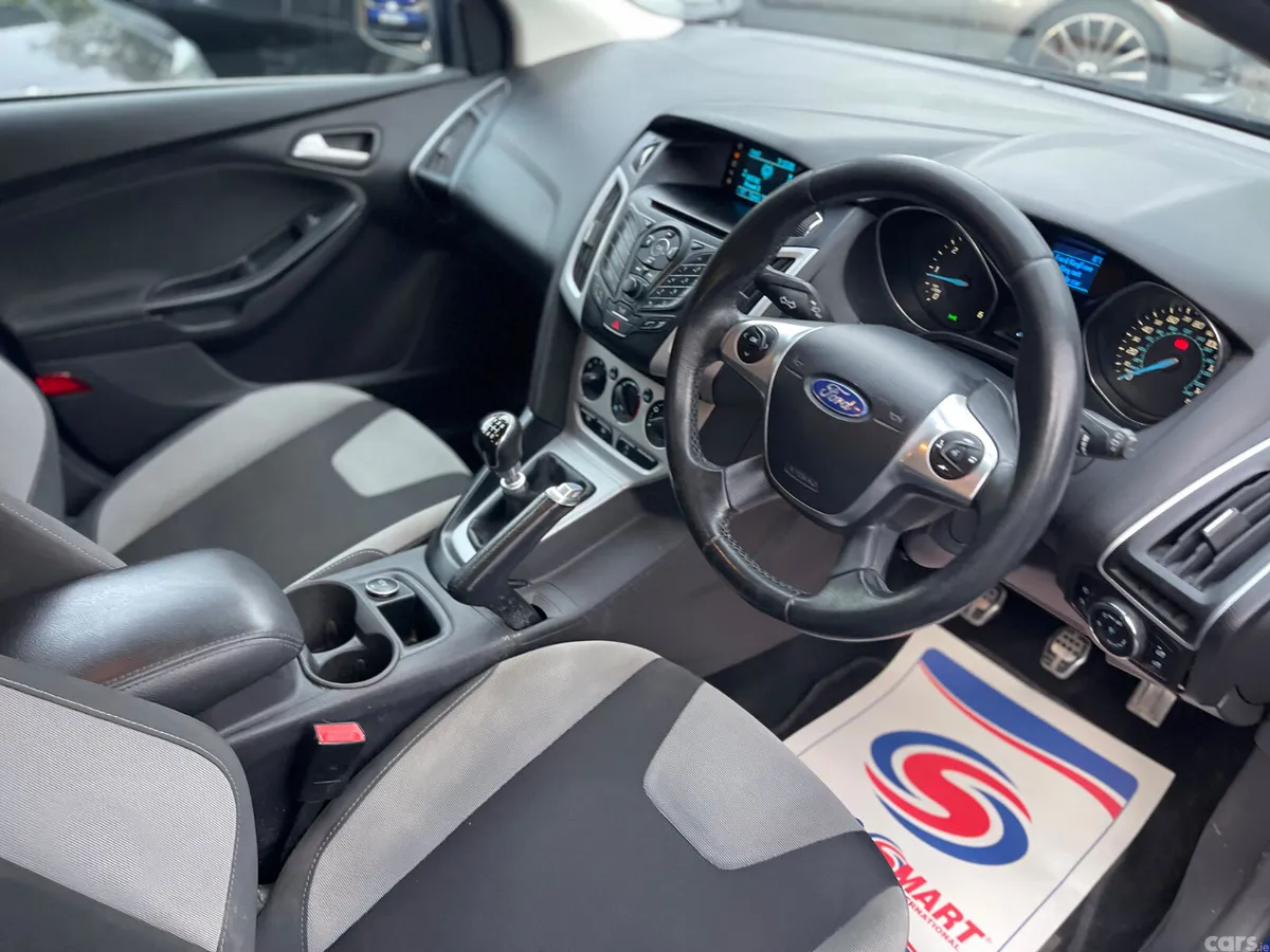 Ford Focus Hatchback, Diesel, 2014, Blue