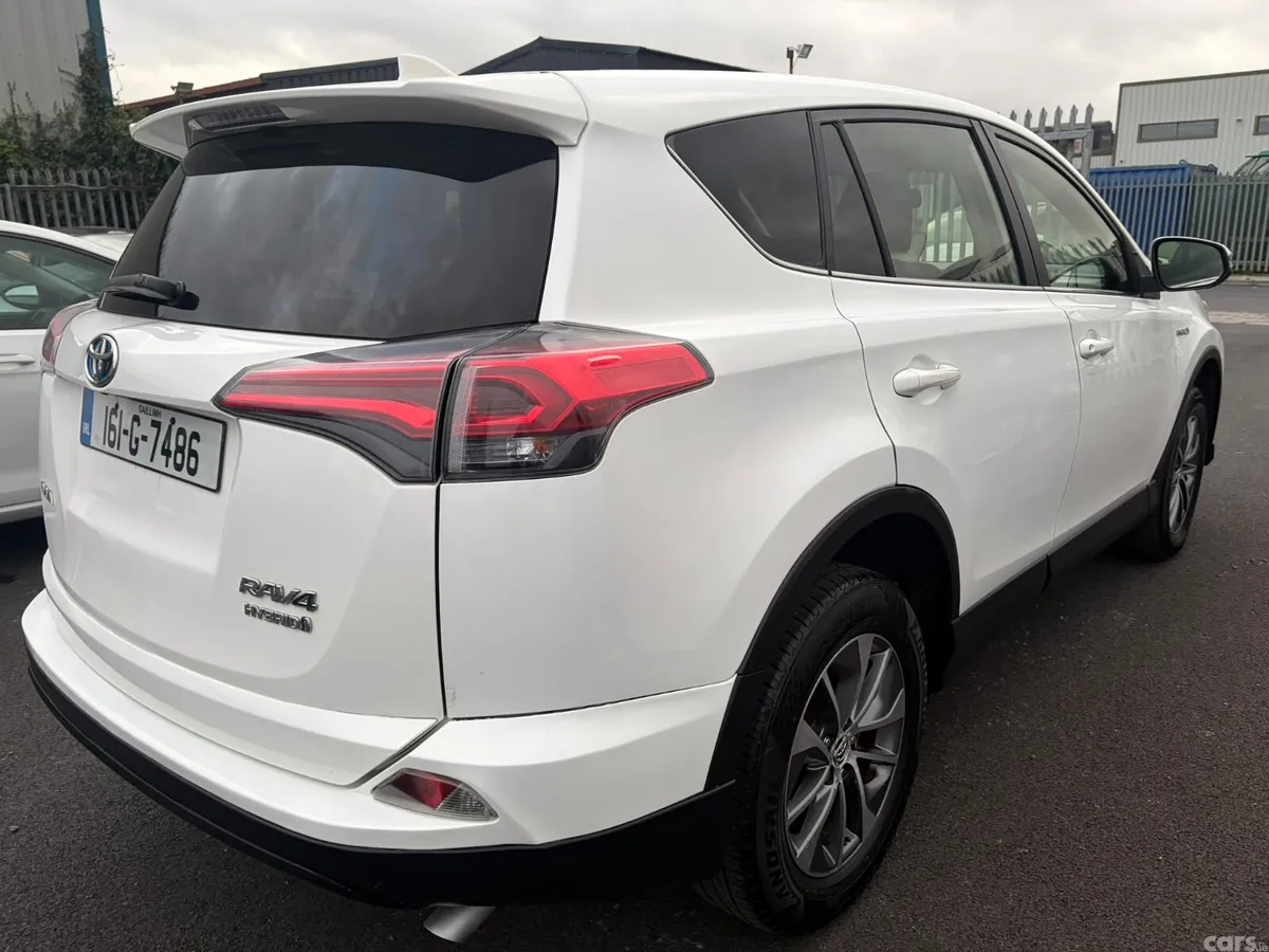 Toyota RAV4 SUV, Petrol Hybrid, 2016, White