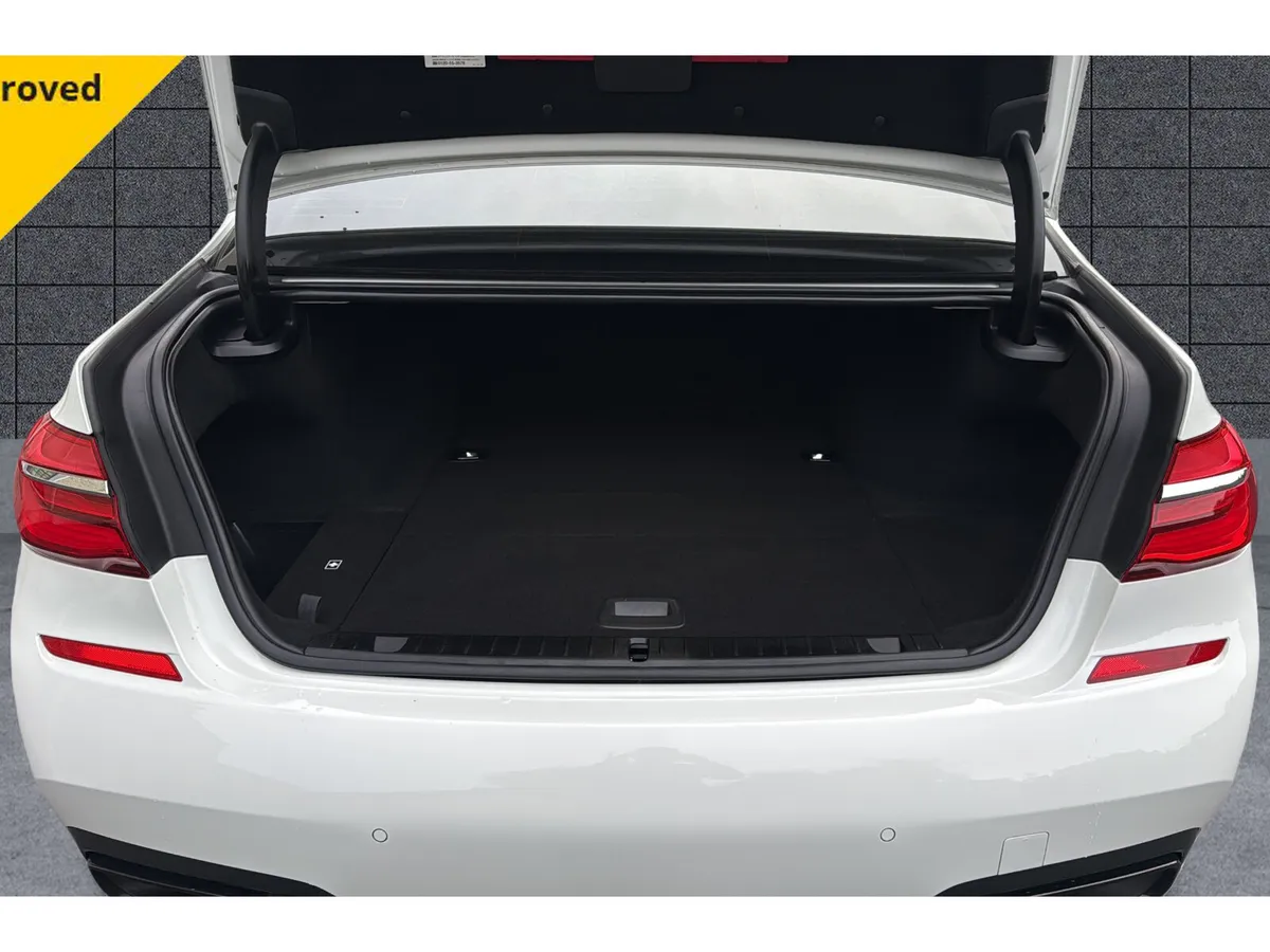 BMW 7-Series Saloon, Petrol Plug-in Hybrid, 2018, White