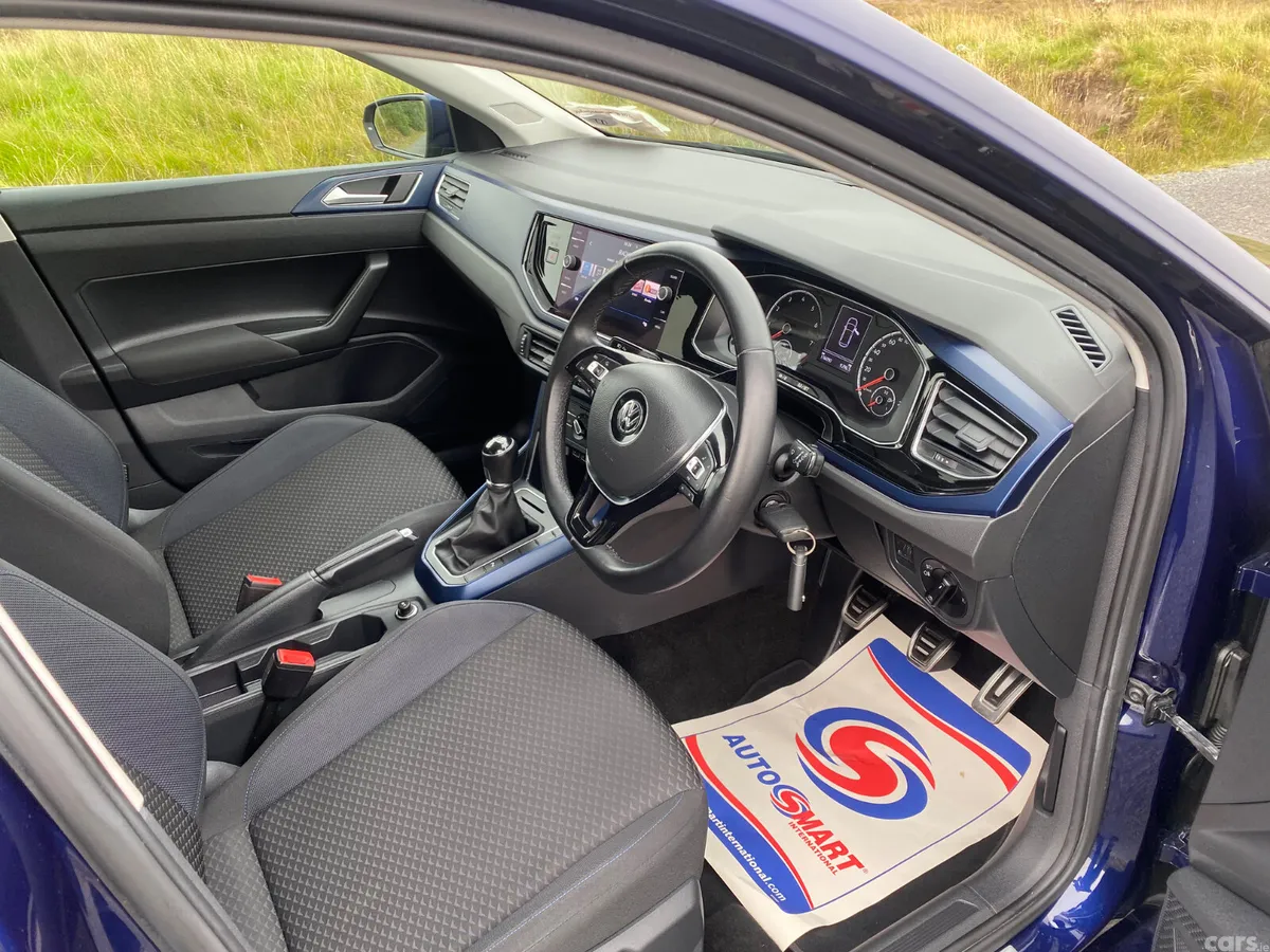 Volkswagen Polo Hatchback, Petrol, 2021, Blue