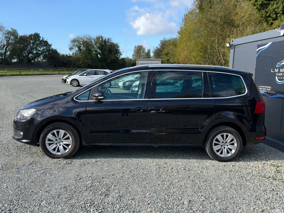 Volkswagen Sharan MPV, Petrol, 2014, Black
