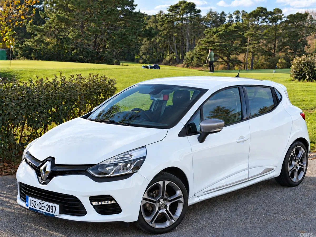 Renault Clio Hatchback, Petrol, 2015, White