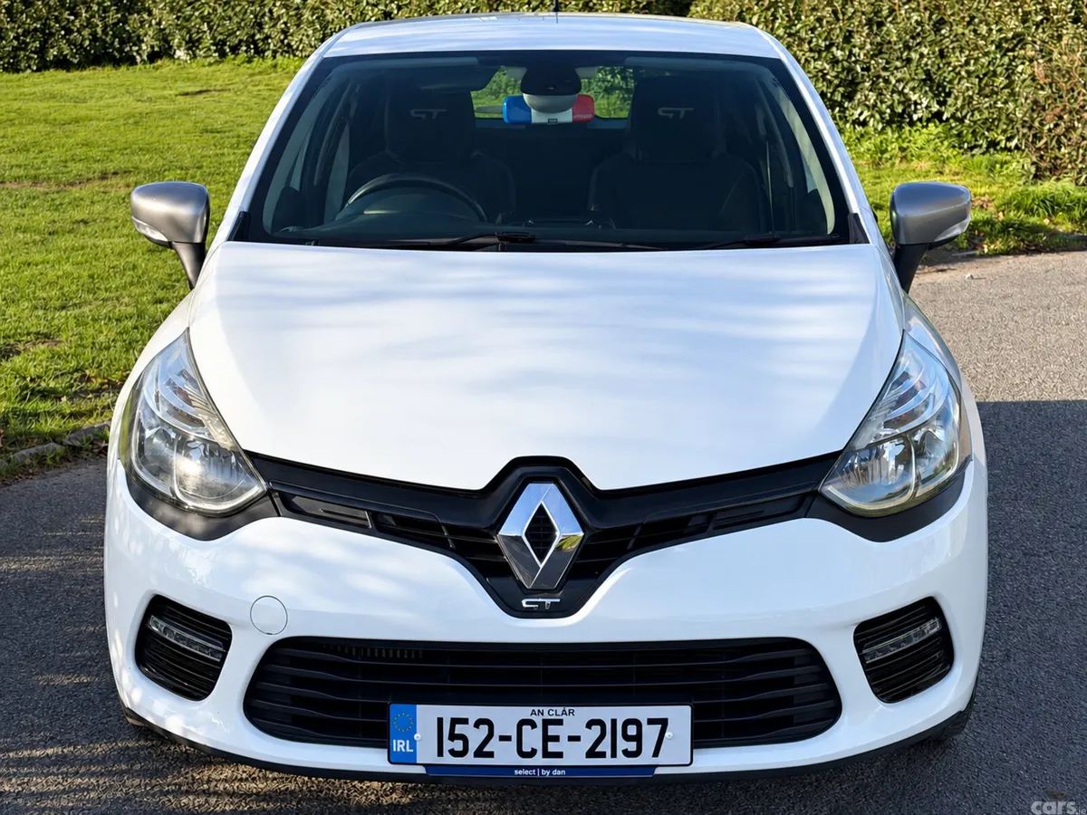 Renault Clio Hatchback, Petrol, 2015, White