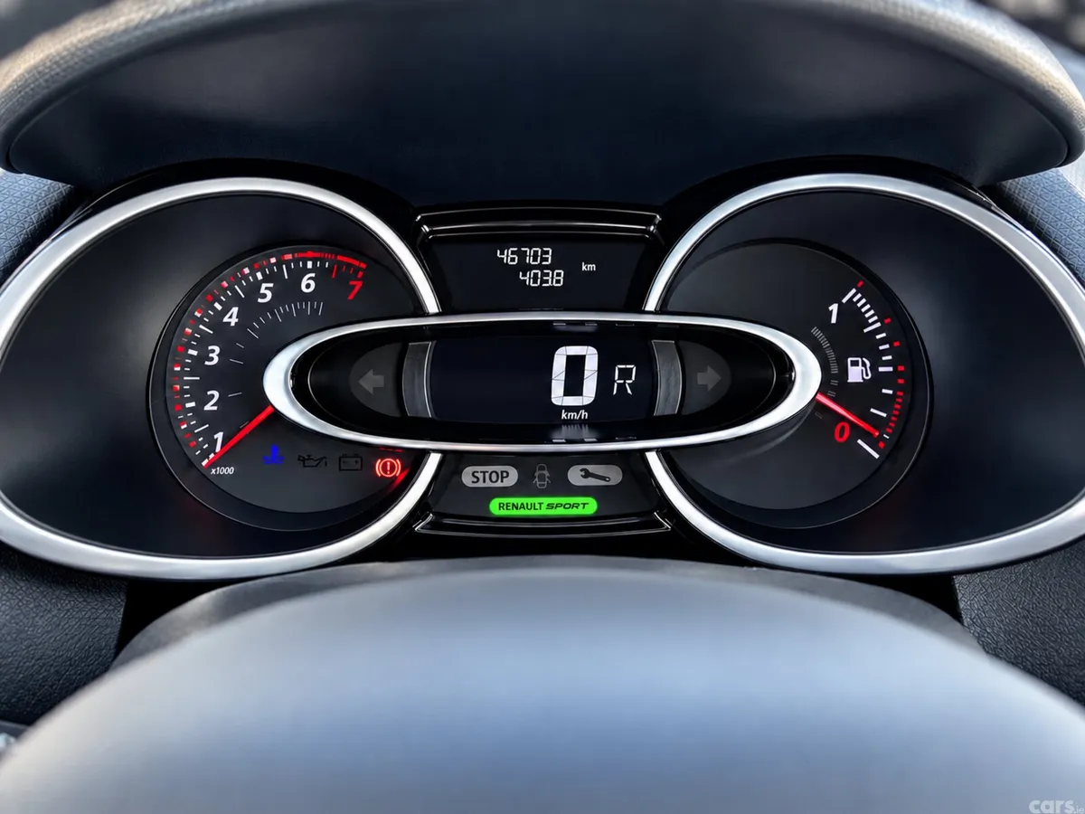 Renault Clio Hatchback, Petrol, 2015, White