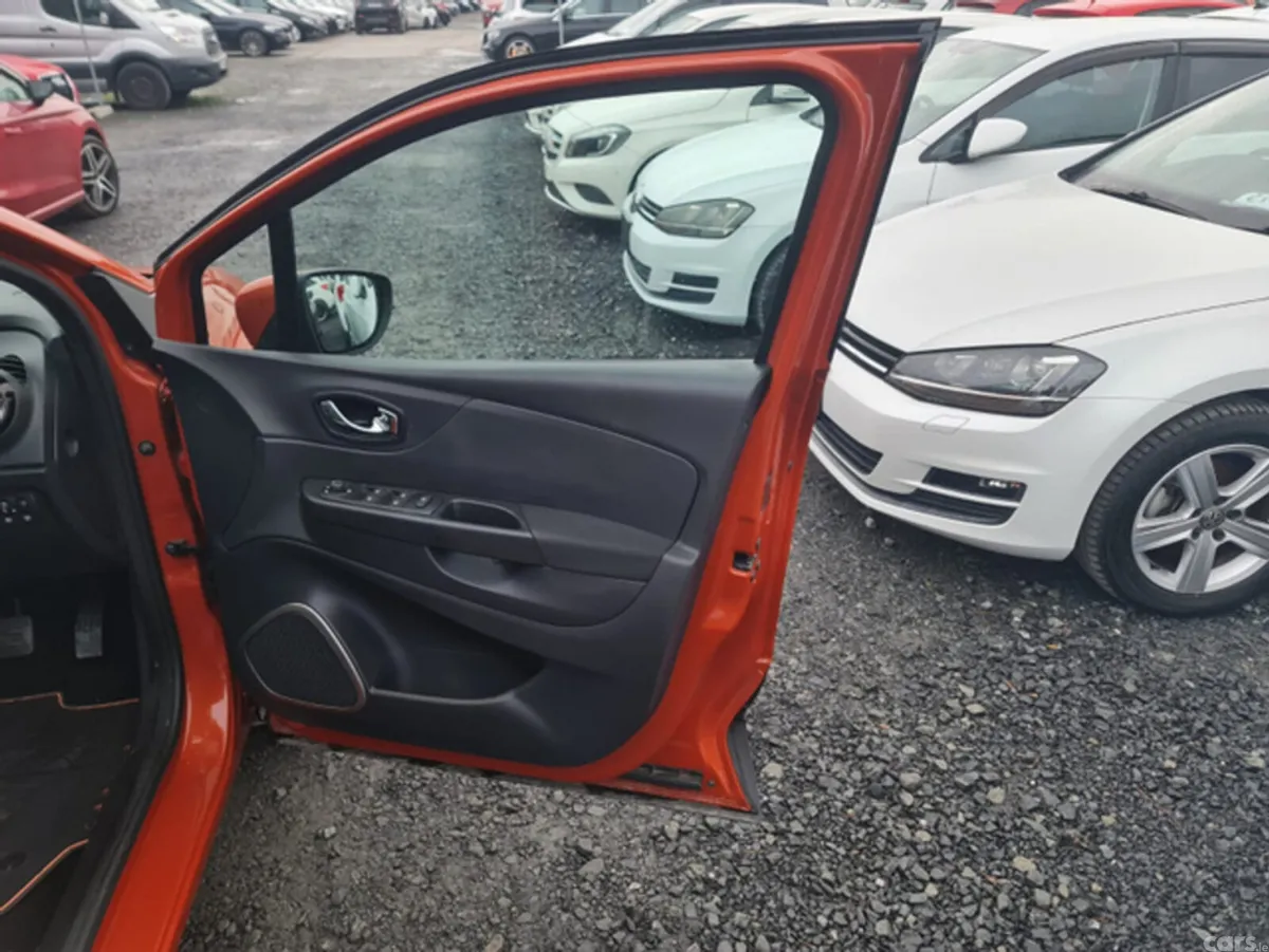 Renault Captur Hatchback, Petrol, 2015, Orange