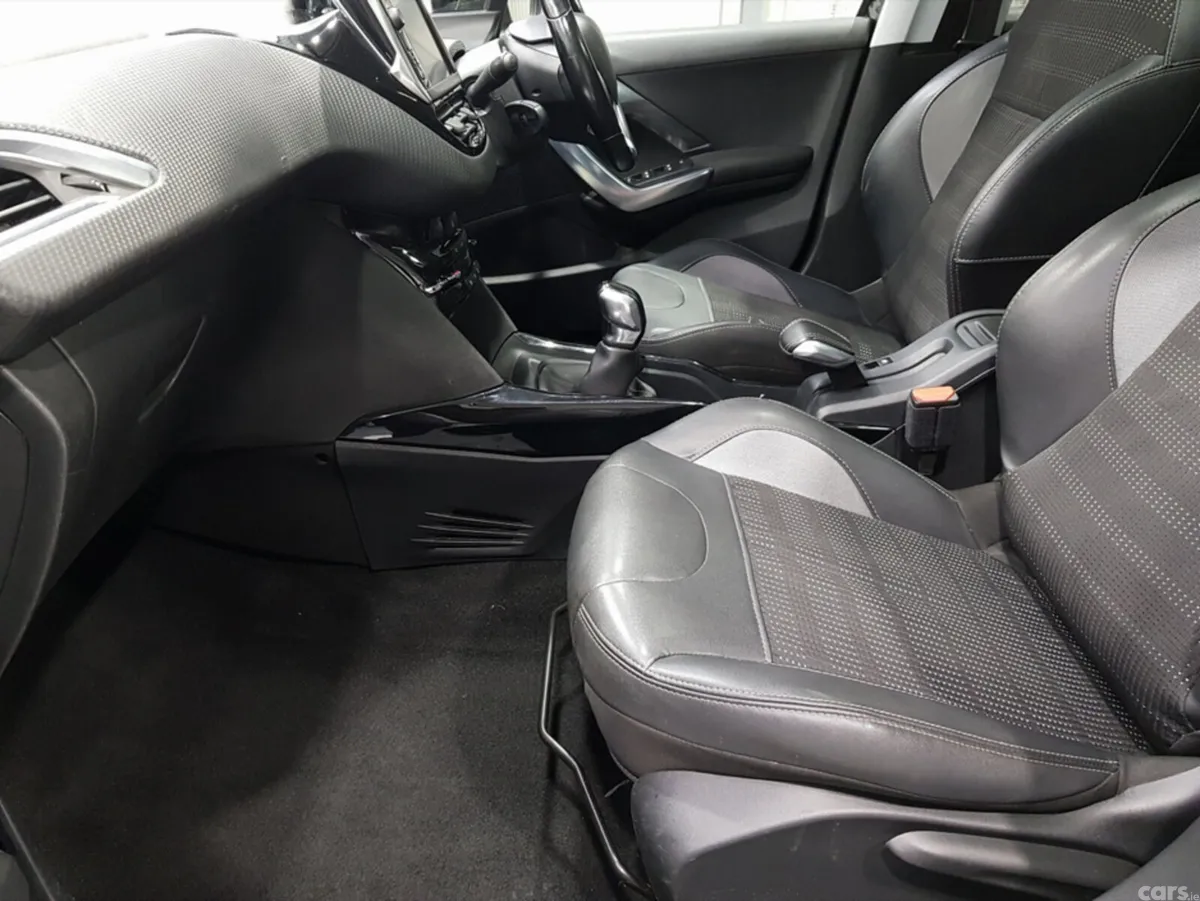 Peugeot 2008 Hatchback, Petrol, 2019, Black