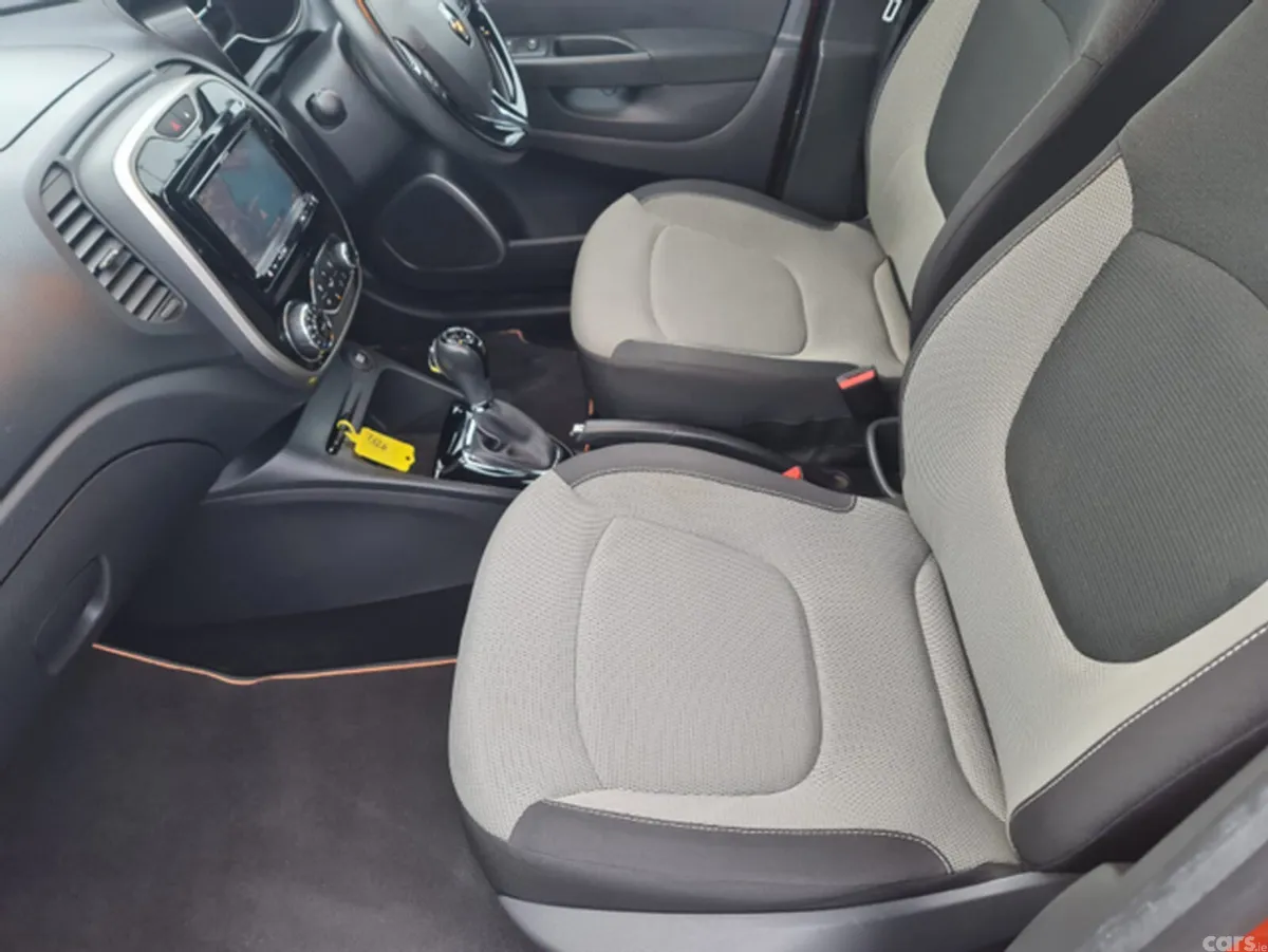 Renault Captur Hatchback, Petrol, 2015, Orange