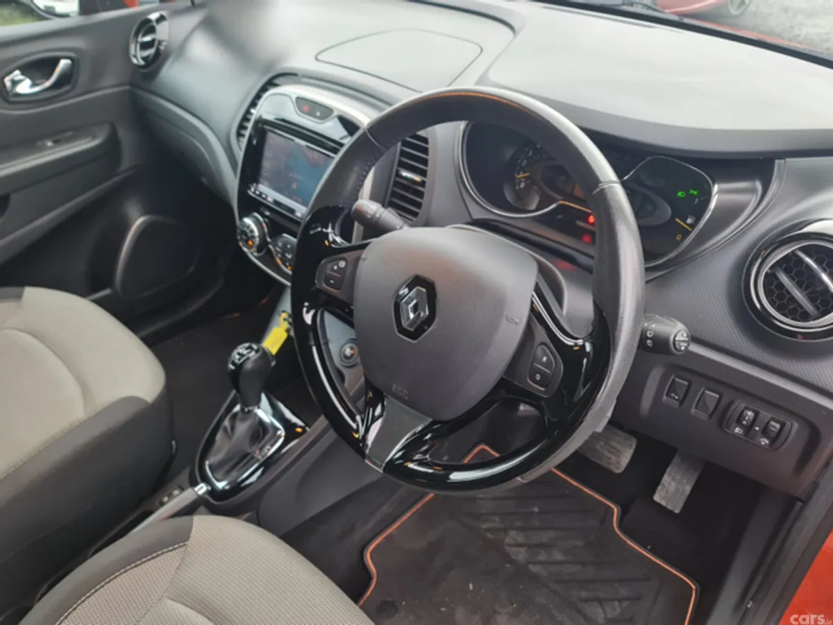 Renault Captur Hatchback, Petrol, 2015, Orange