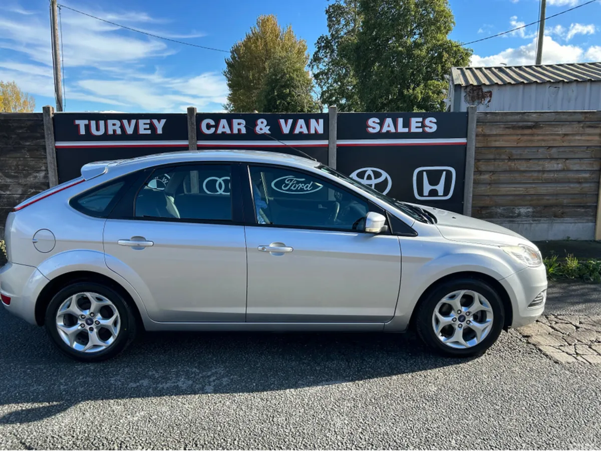 Ford Focus Hatchback, Diesel, 2011, Silver