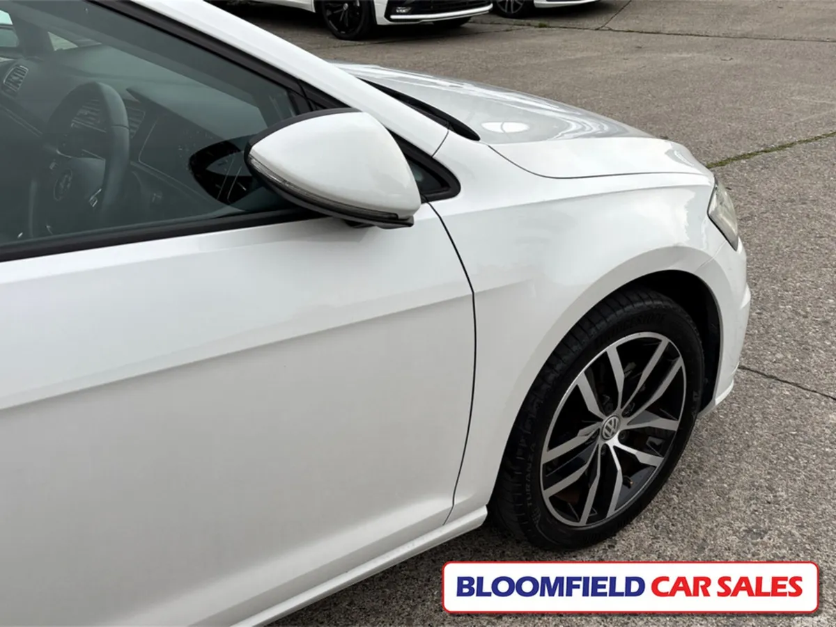 Volkswagen Golf Hatchback, Petrol, 2019, White