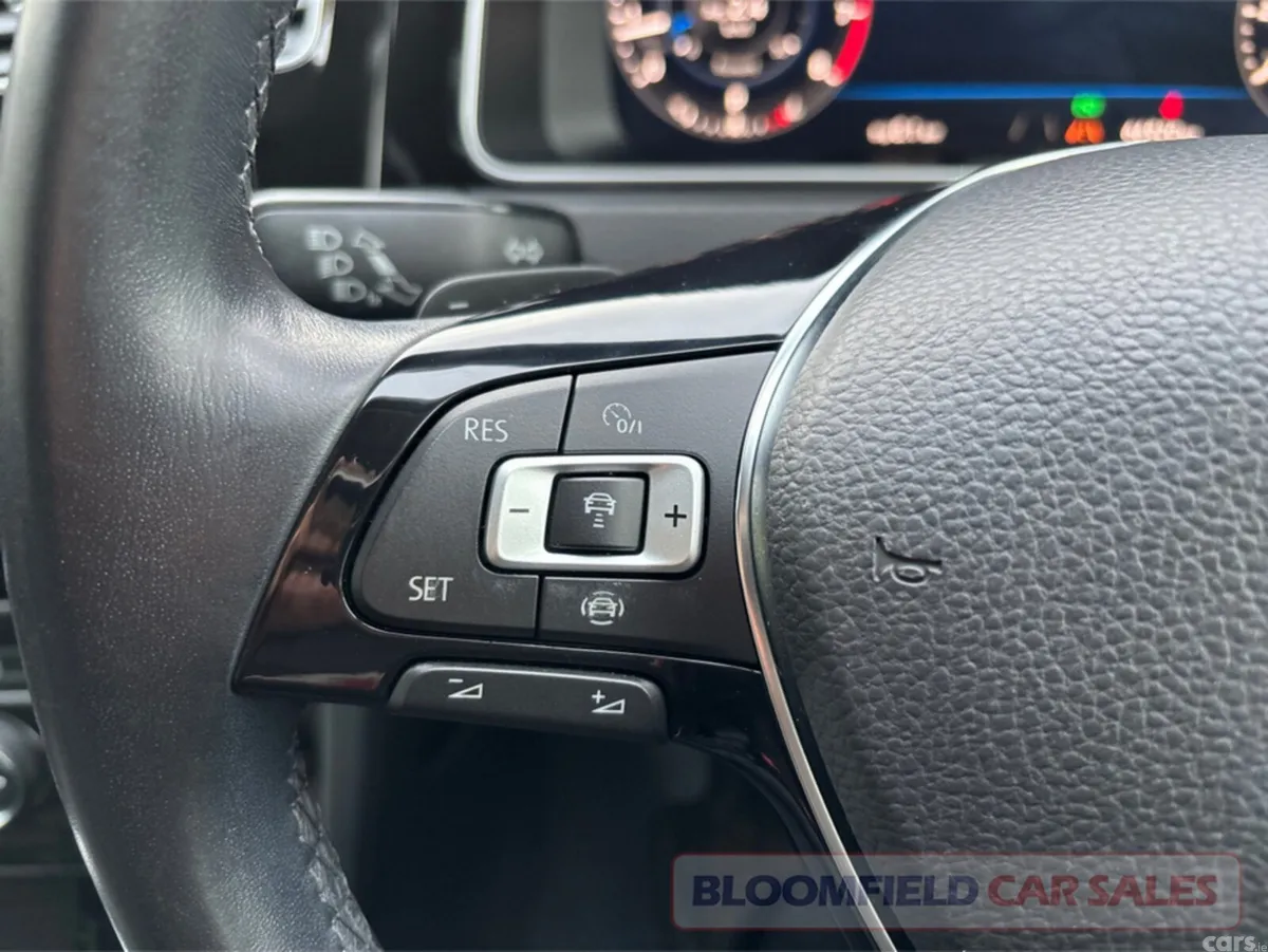 Volkswagen Golf Hatchback, Petrol, 2019, White