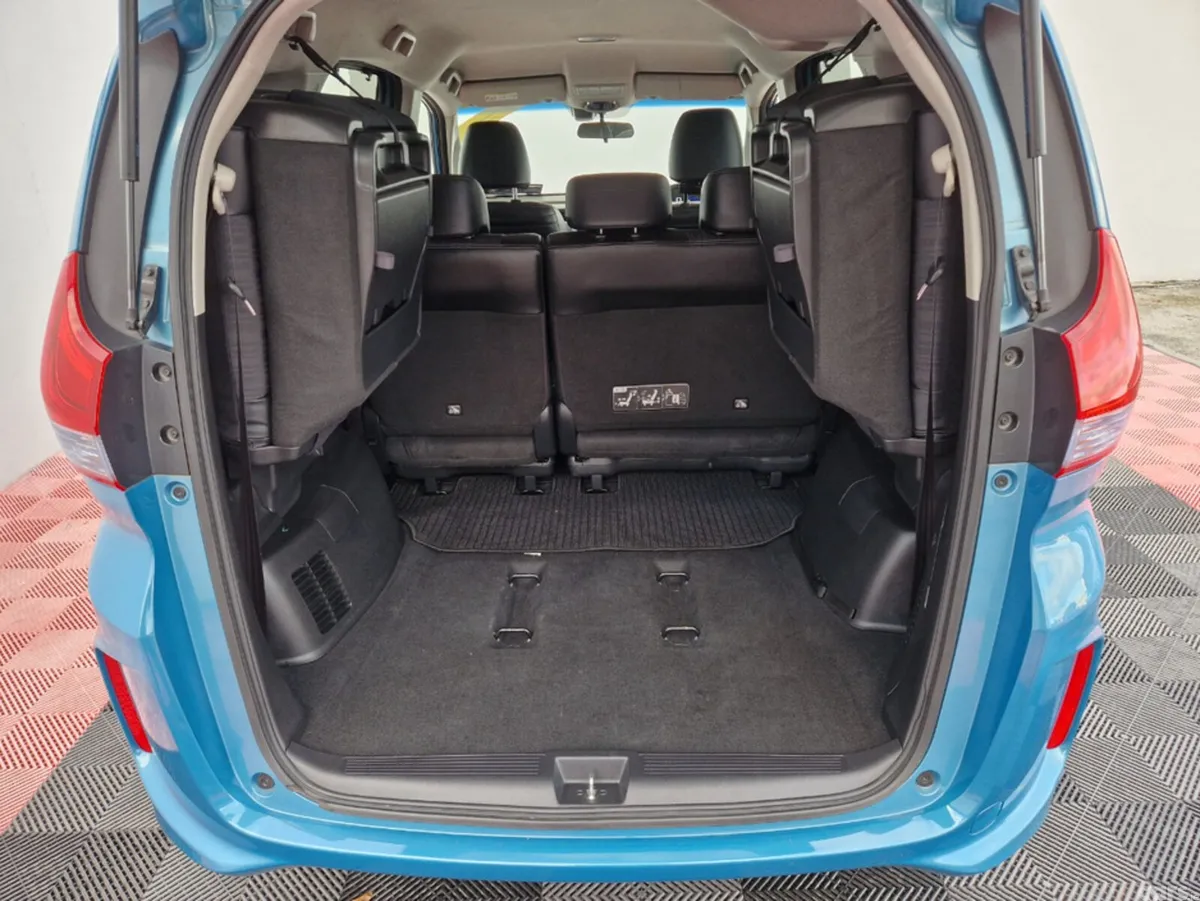 Honda Freed MPV, Petrol Hybrid, 2017, Blue