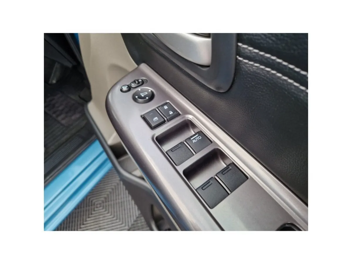Honda Freed MPV, Petrol Hybrid, 2017, Blue