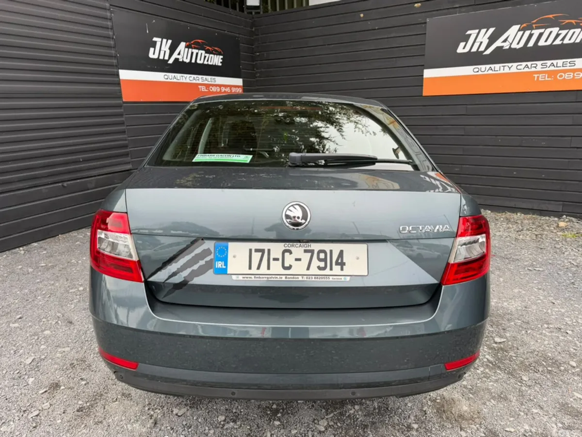 Skoda Octavia Hatchback, Diesel, 2017, Grey
