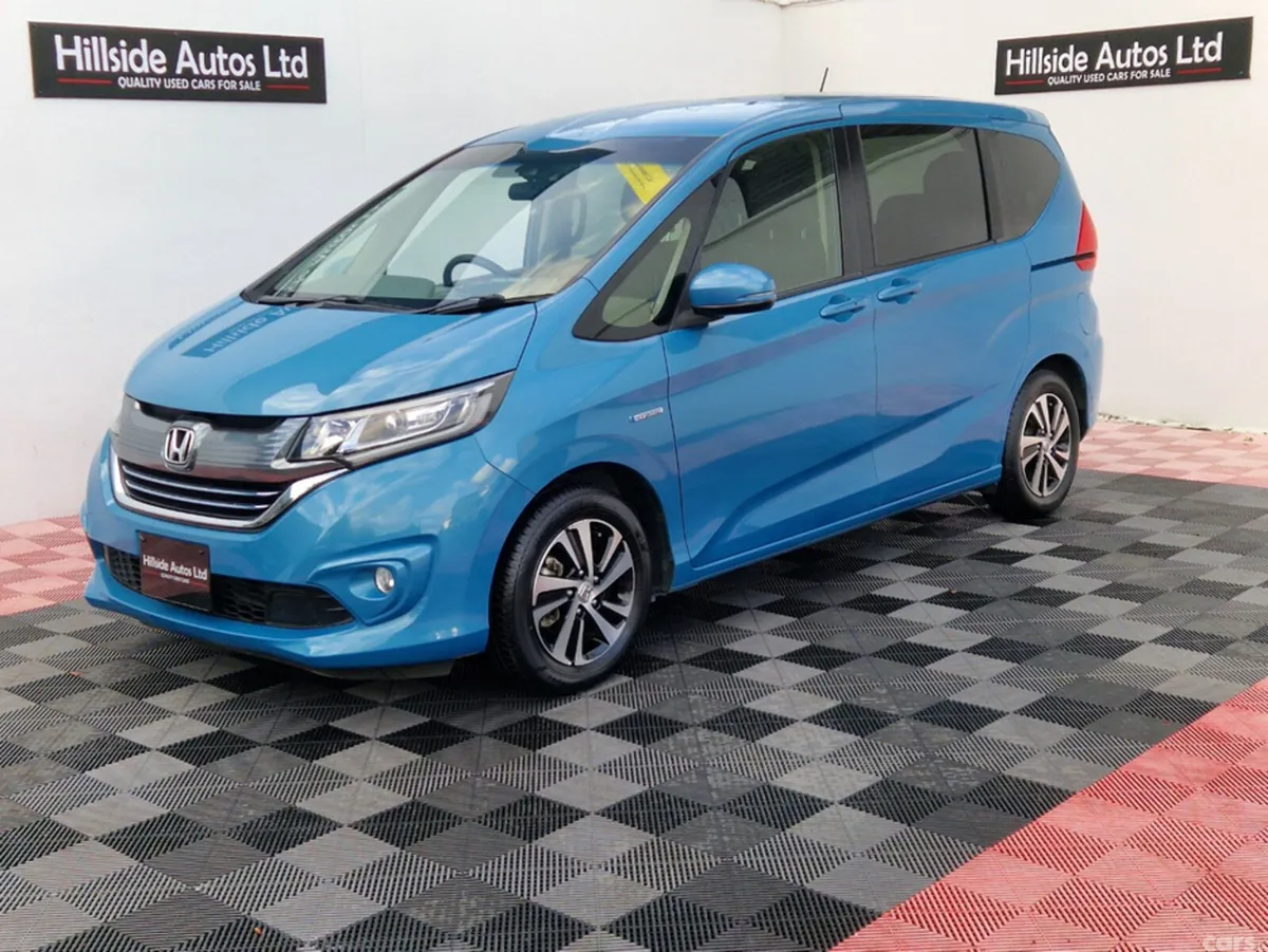 Honda Freed MPV, Petrol Hybrid, 2017, Blue