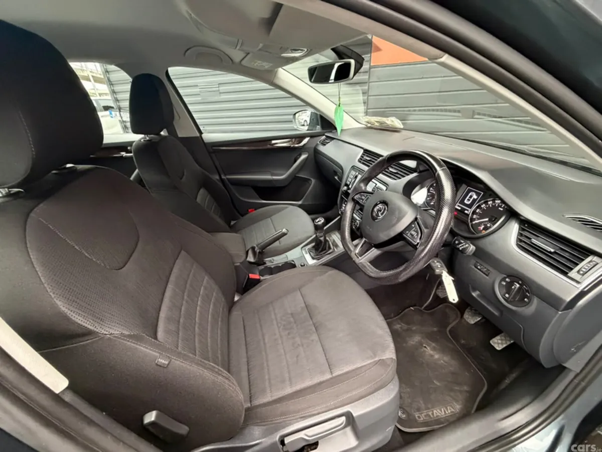 Skoda Octavia Hatchback, Diesel, 2017, Grey