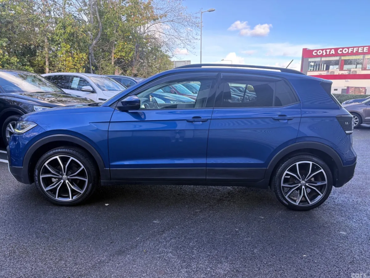 Volkswagen T-Cross Hatchback, Petrol, 2020, Blue