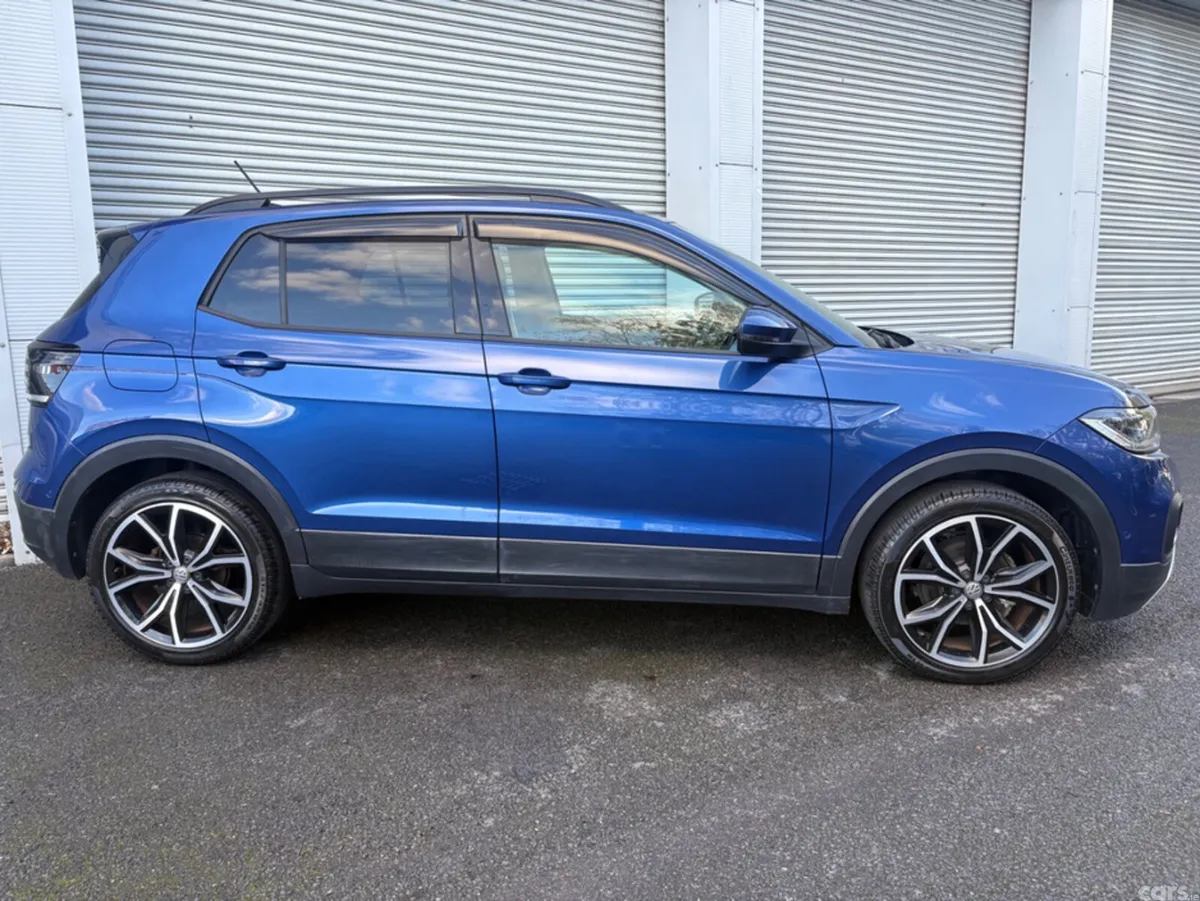 Volkswagen T-Cross Hatchback, Petrol, 2020, Blue
