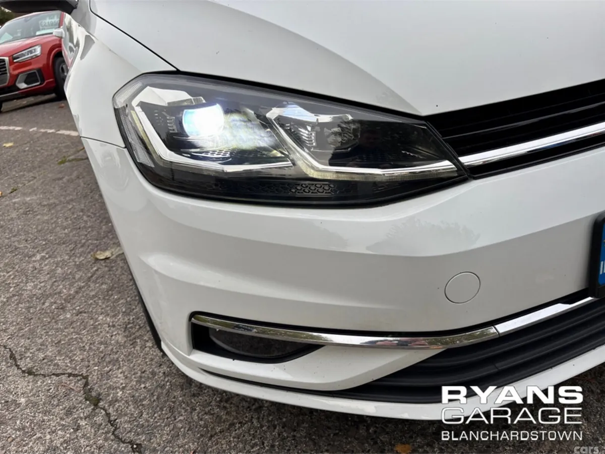 Volkswagen Golf Hatchback, Petrol, 2018, White