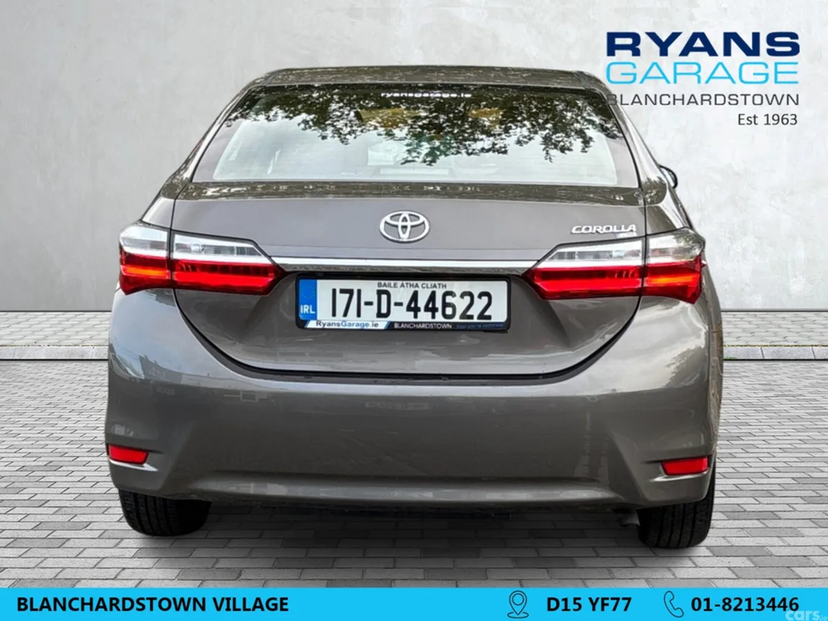 Toyota Corolla Saloon, Petrol, 2017, Grey