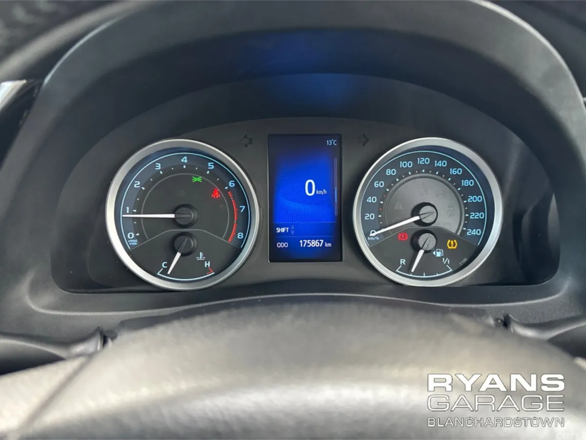 Toyota Corolla Saloon, Petrol, 2017, Grey