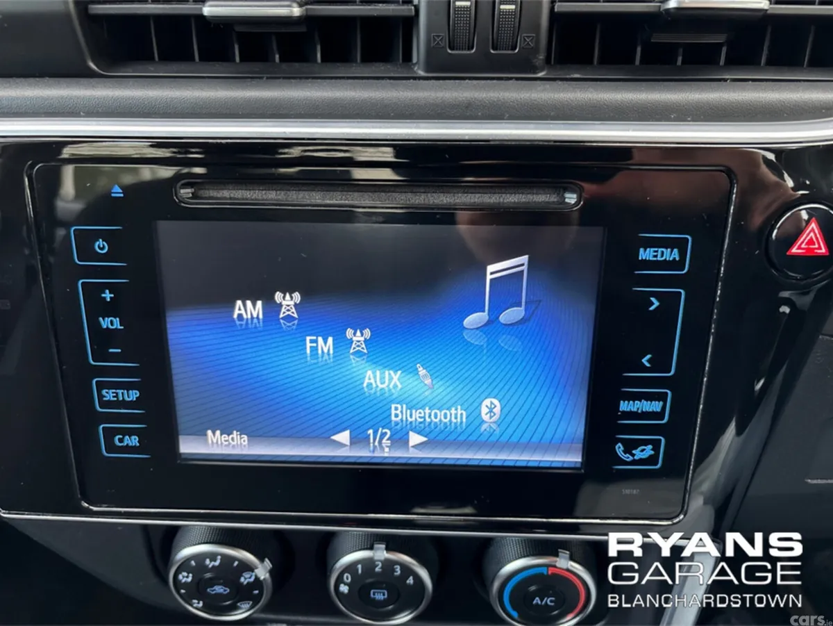 Toyota Corolla Saloon, Petrol, 2017, Grey