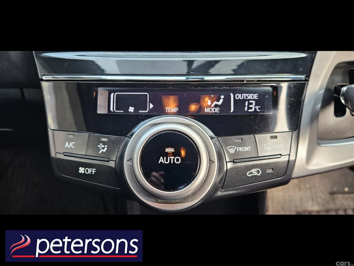 Toyota Prius MPV, Petrol Hybrid, 2015, Black