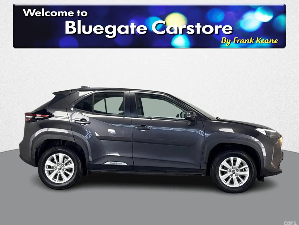 Toyota Yaris Cross Hatchback, Petrol Hybrid, 2023, Grey