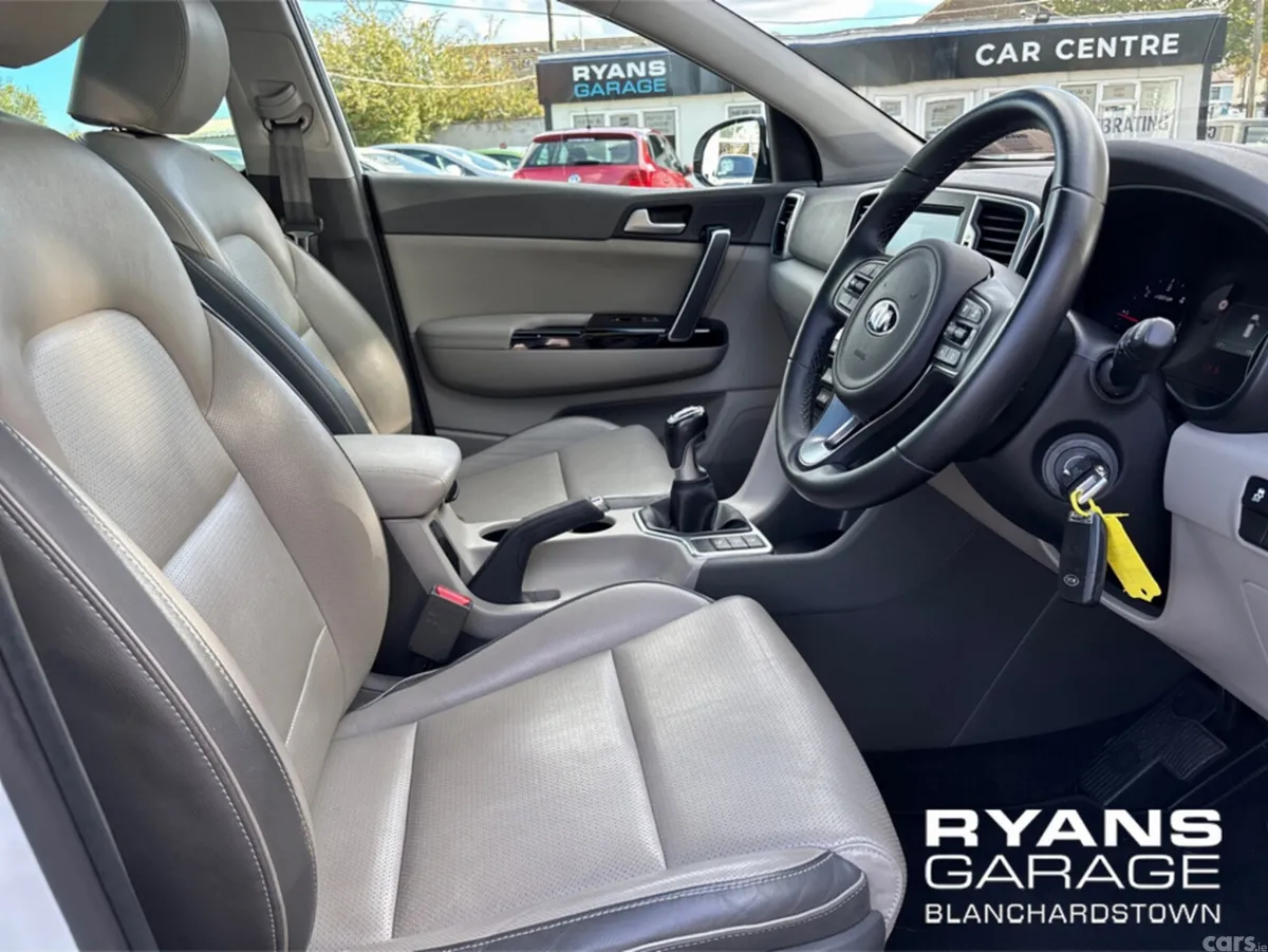 Kia Sportage MPV, Diesel, 2018, White