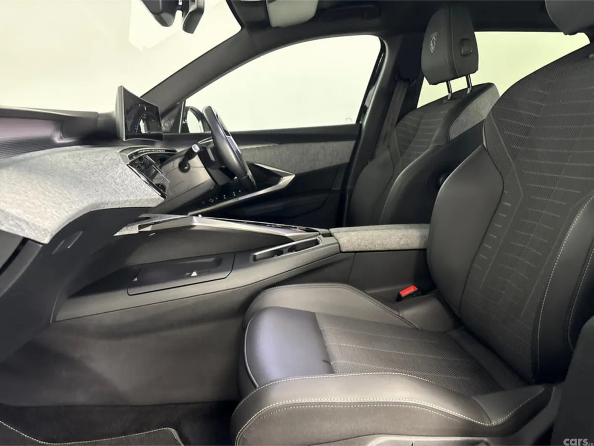 Peugeot 5008 Hatchback, Electric, 2025, Black