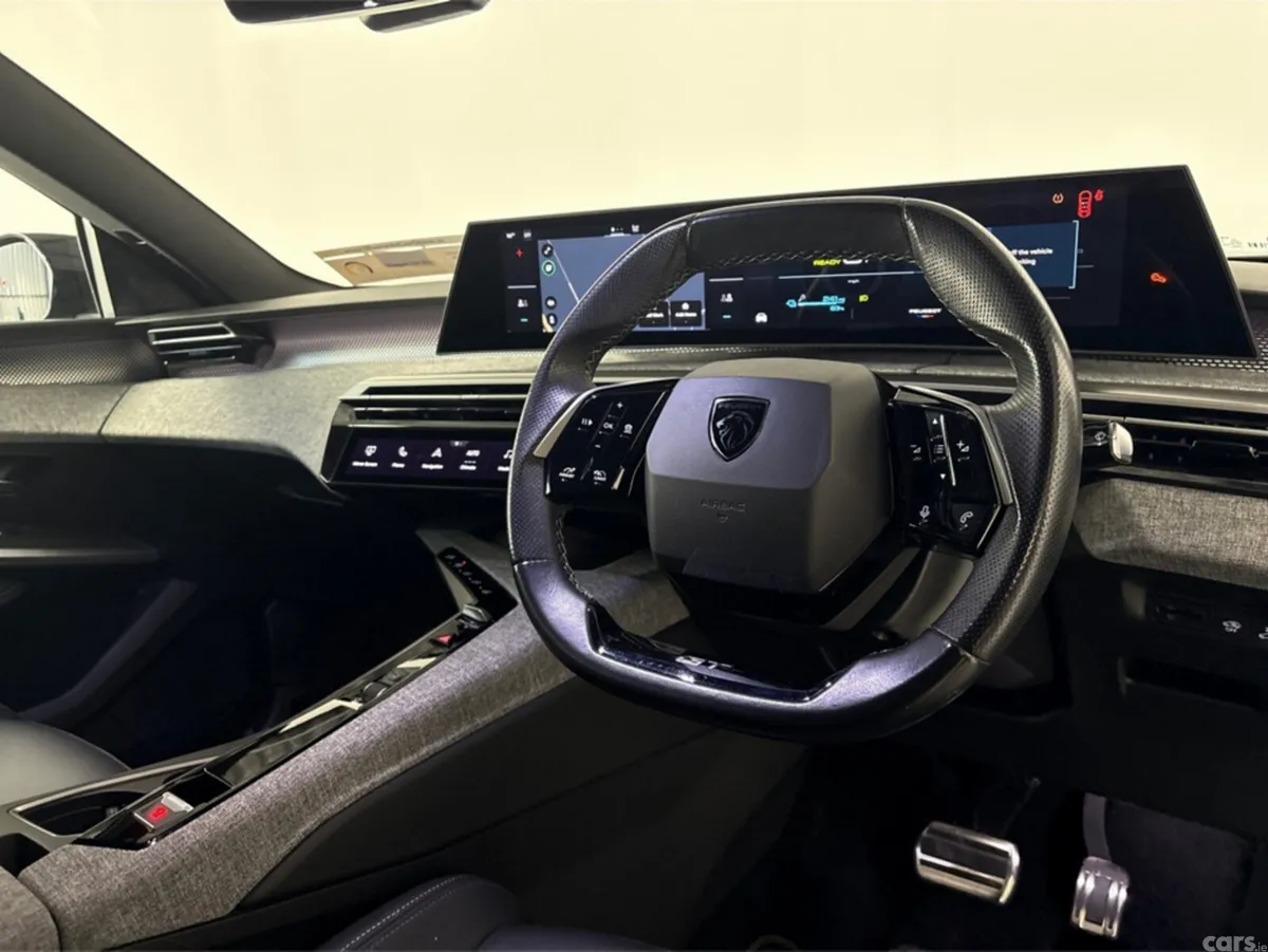 Peugeot 5008 Hatchback, Electric, 2025, Black