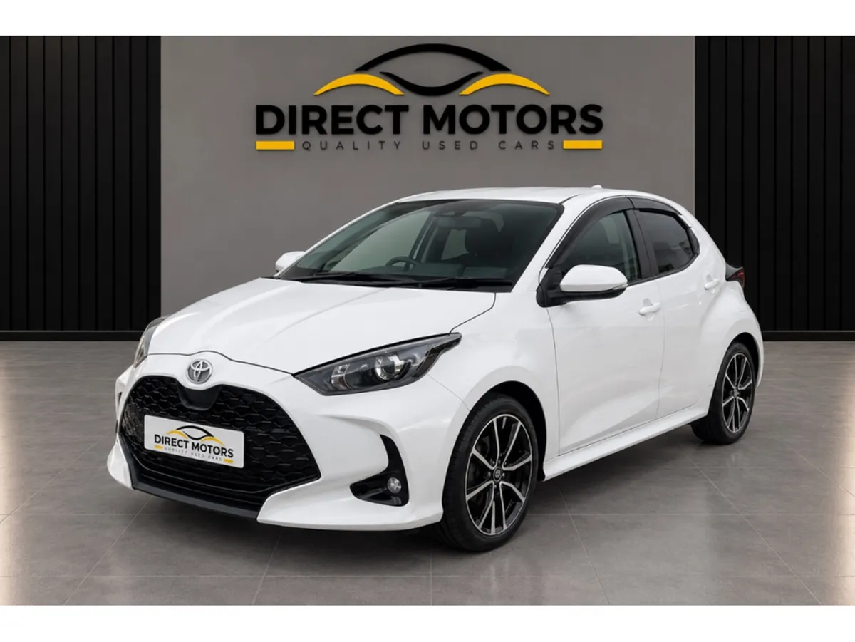 Toyota Yaris Hatchback, Petrol Hybrid, 2024, White