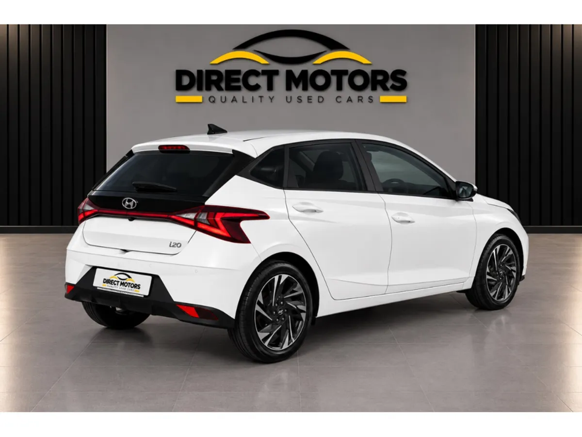 Hyundai i20 Hatchback, Petrol, 2022, White