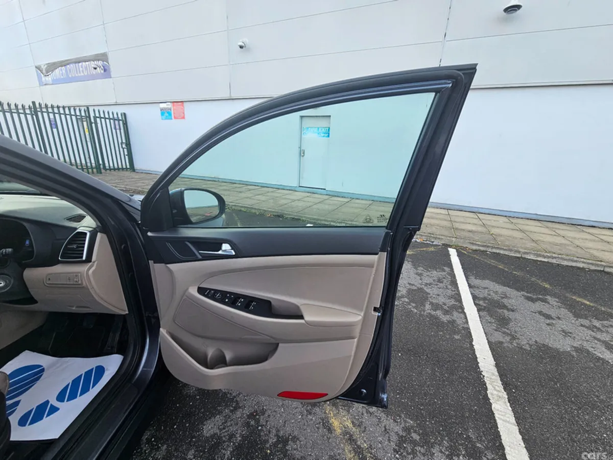Hyundai Tucson MPV, Diesel, 2019, Grey