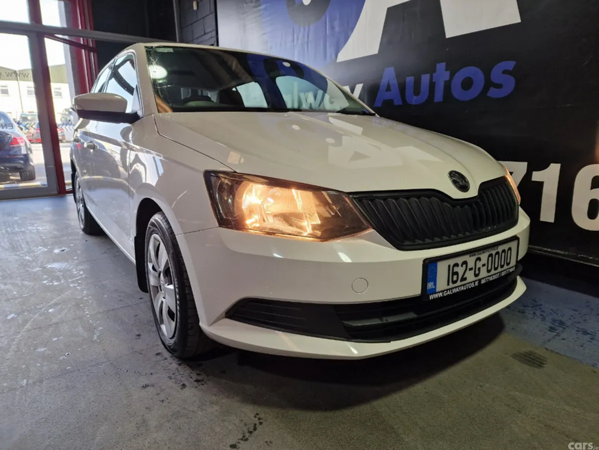 Skoda Fabia Hatchback, Petrol, 2016, White