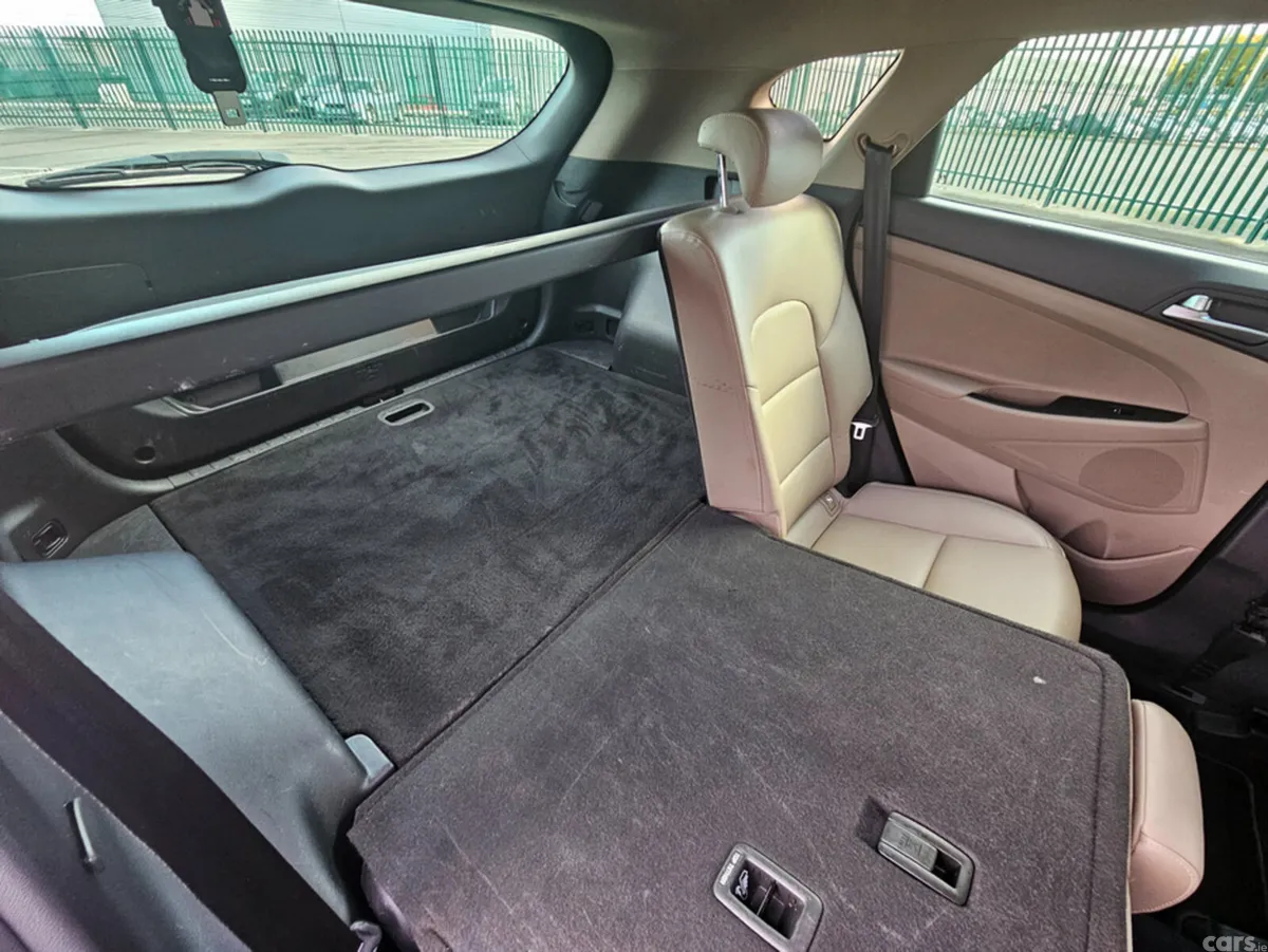 Hyundai Tucson MPV, Diesel, 2019, Grey