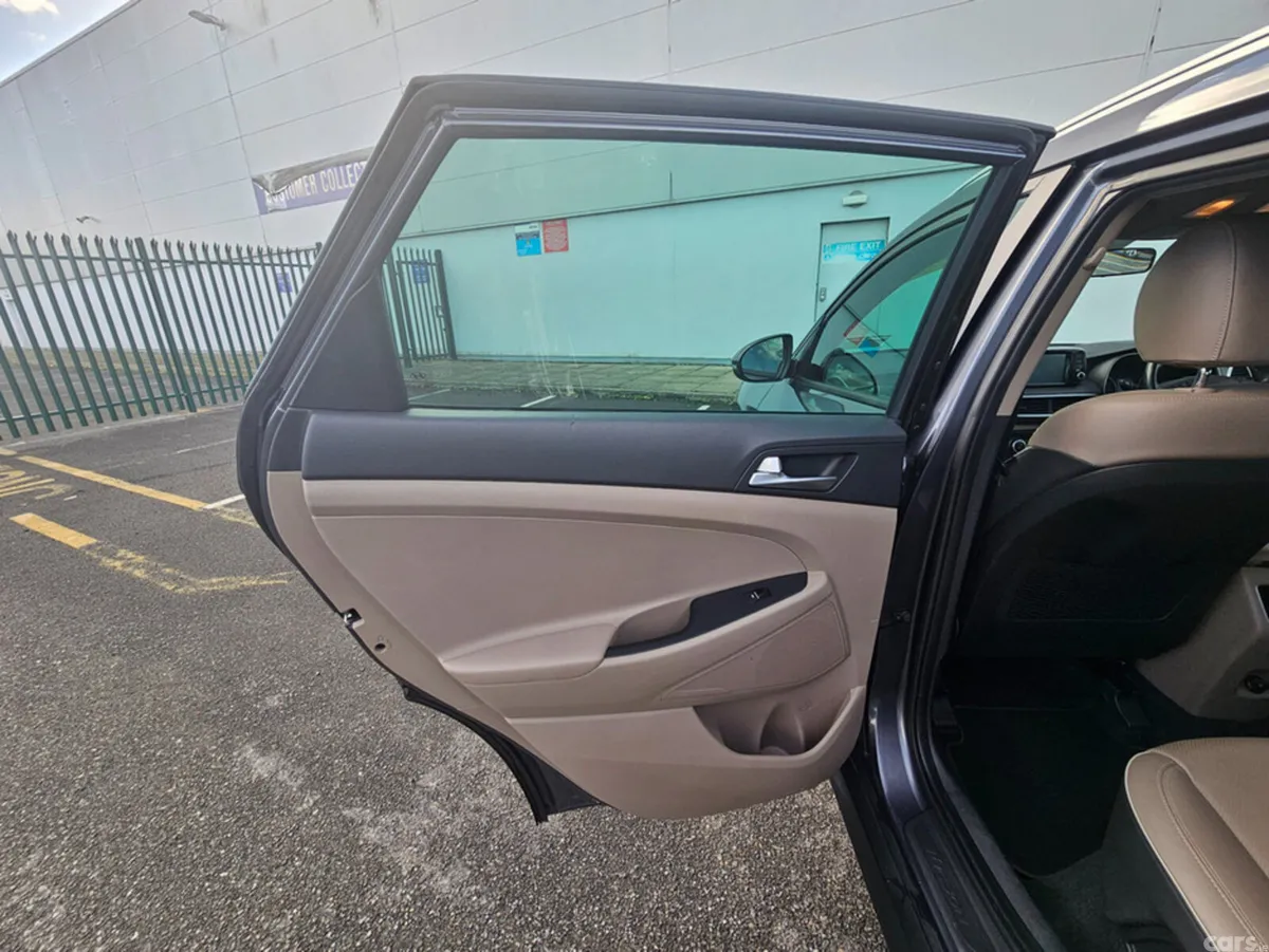 Hyundai Tucson MPV, Diesel, 2019, Grey