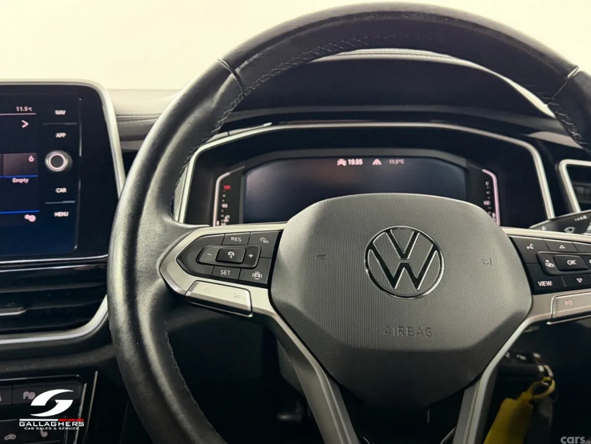 Volkswagen T-Roc SUV, Diesel, 2023, Blue