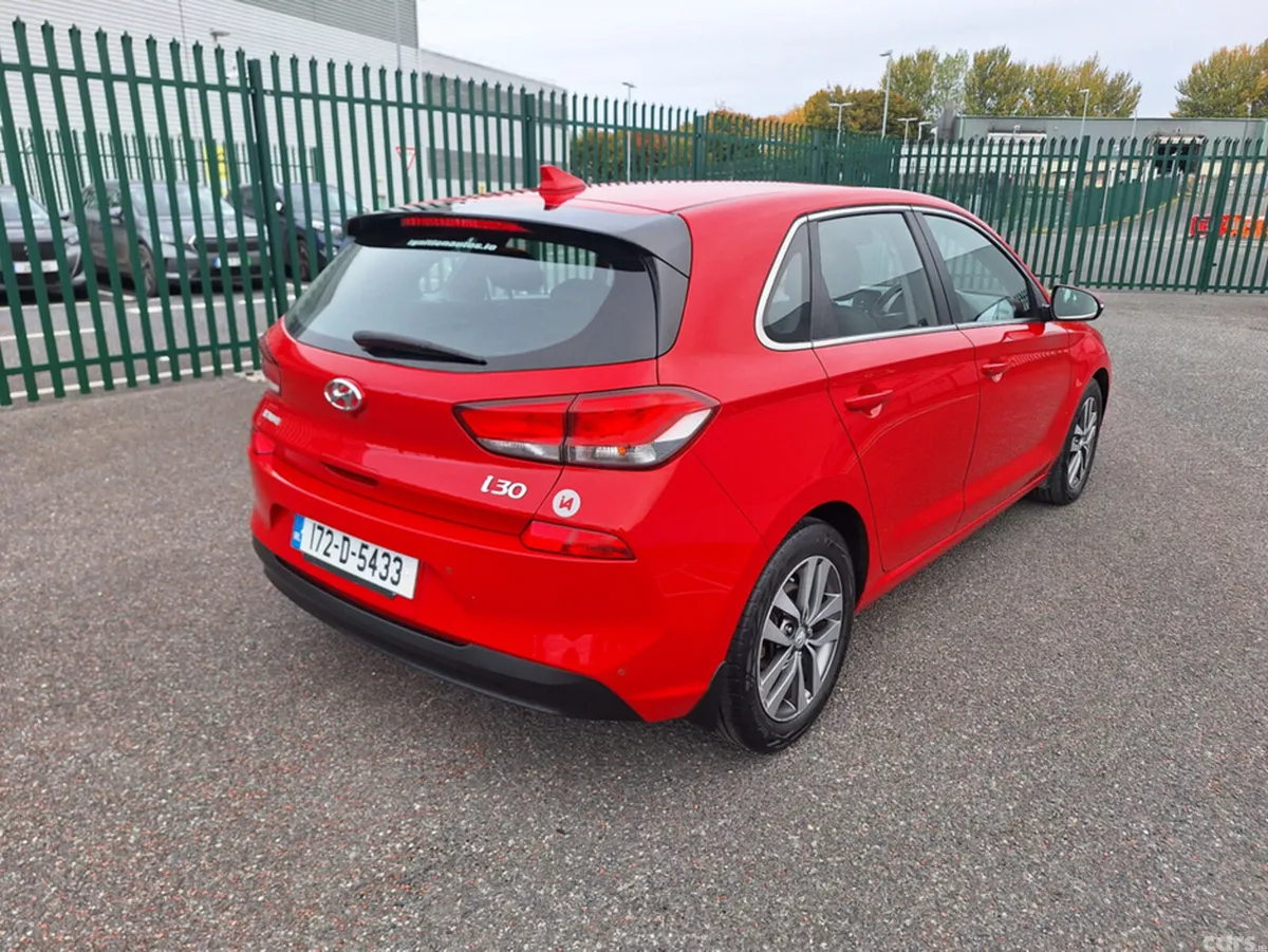 Hyundai i30 Hatchback, Petrol, 2017, Red