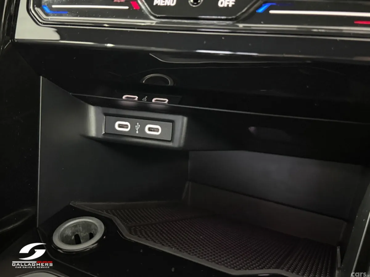Volkswagen T-Roc SUV, Diesel, 2023, Blue