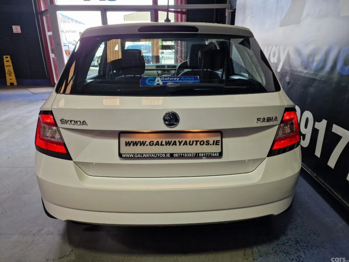 Skoda Fabia Hatchback, Petrol, 2016, White