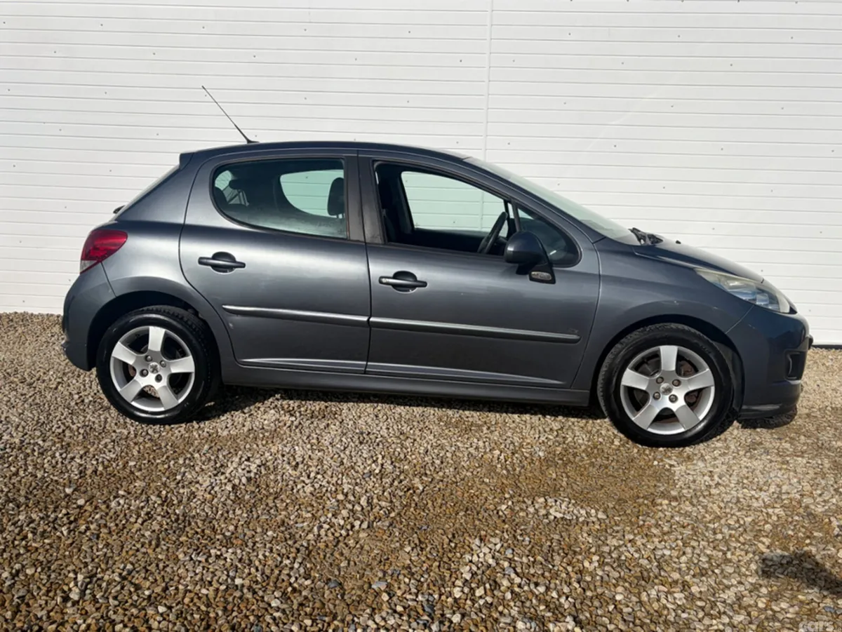 Peugeot 207 Hatchback, Petrol, 2010, Grey